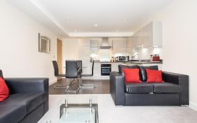 Stylish Flat Near The City Centre - Pass The Keys