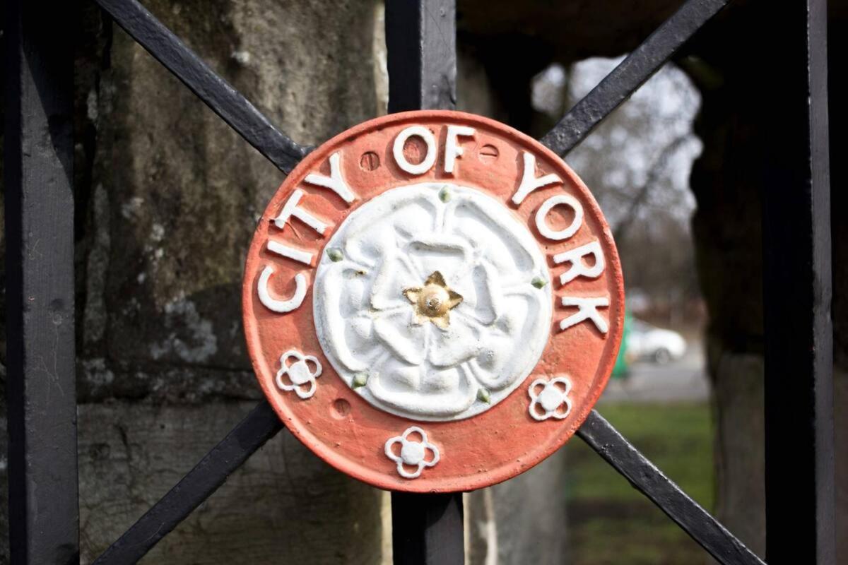 Stylish Flat Near The City Centre - Pass The Keys York Esterno foto